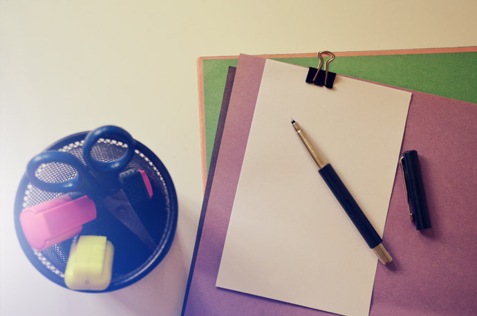 专业制作一个企业网站需要多少钱? pen_paper_2_free_photo1-690x457